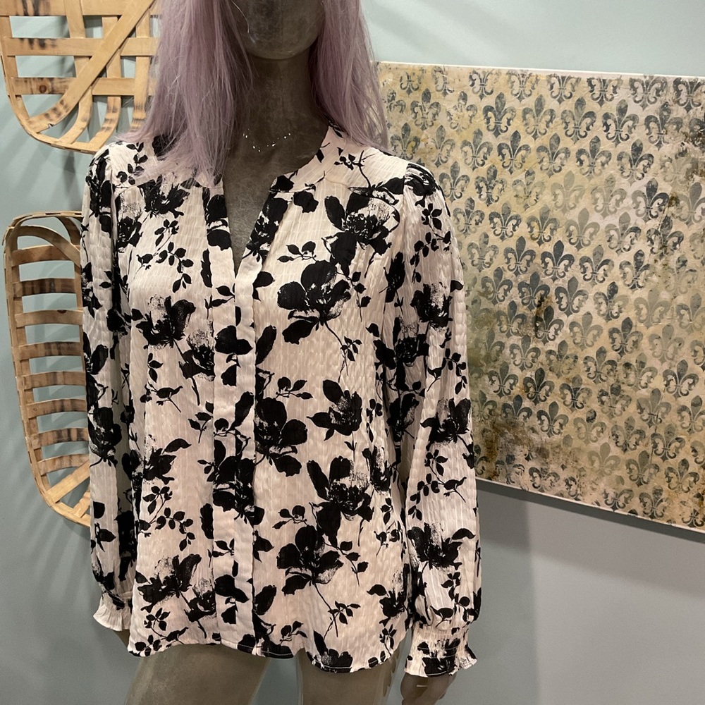 JODIFL Black Floral Blouse